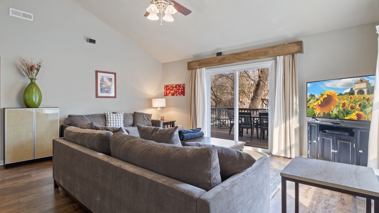 Photo of Livingroom in Camdenton