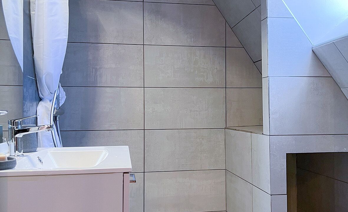 Photo of Bathroom in Saint-Cirgues-de-Jordanne