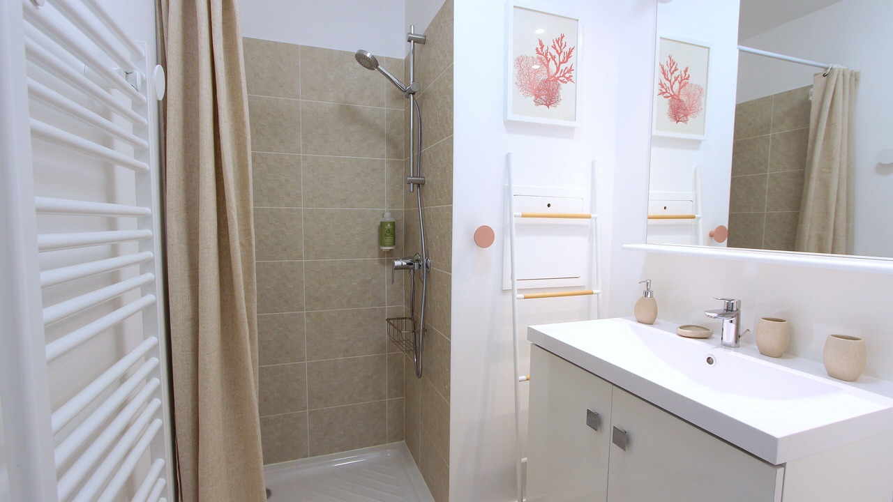 Photo of Bathroom in Serris