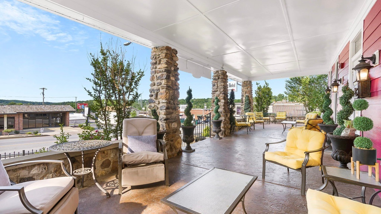 Photo of Patio Balcony in Downtown Branson