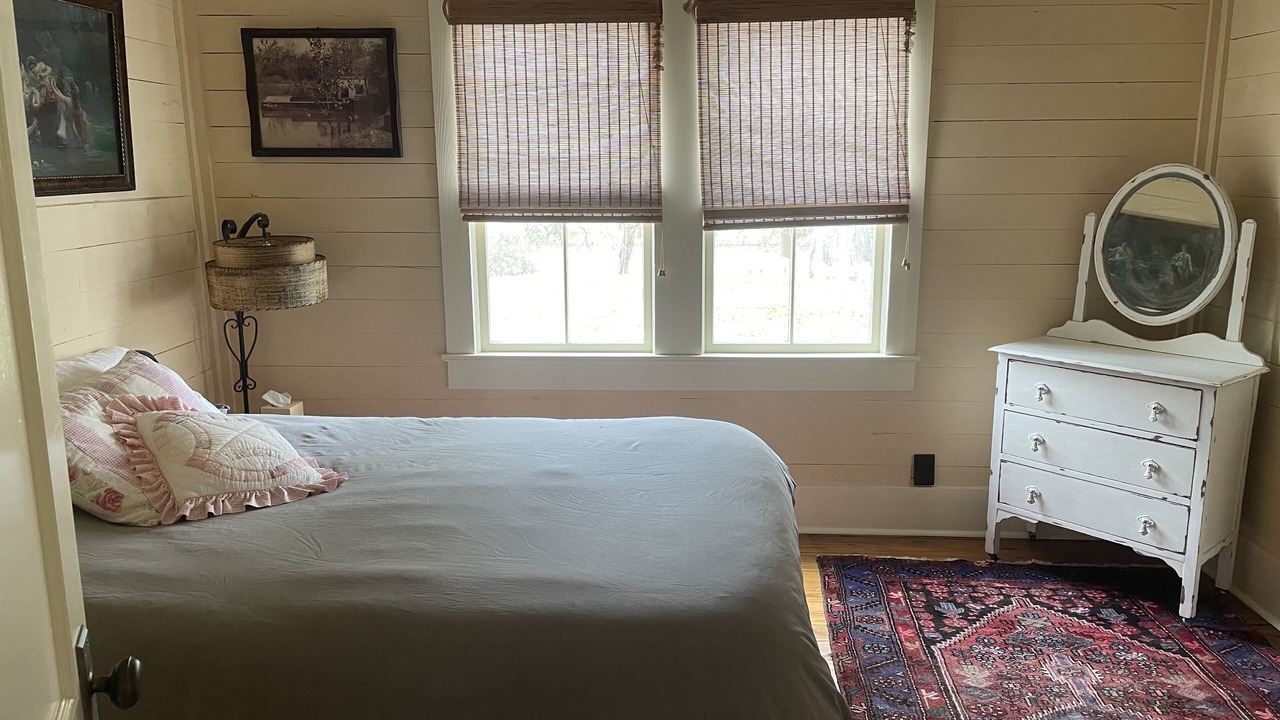 Photo of Bedroom in Breaux Bridge