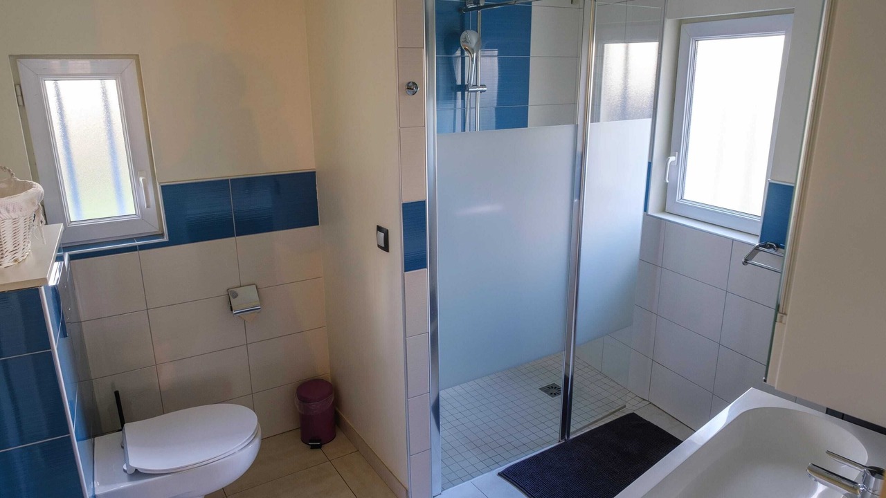 Photo of Bathroom in Montlognon