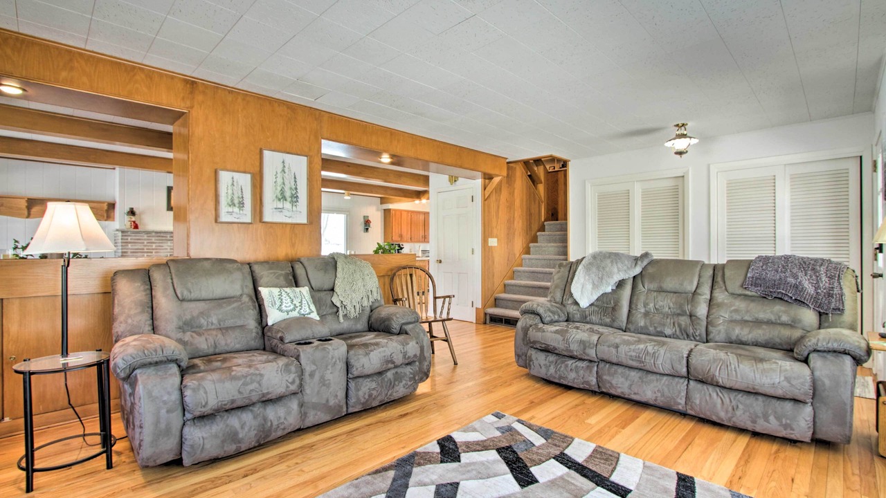 Photo of Livingroom in Postville