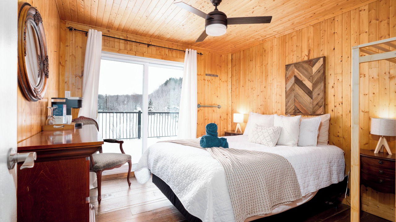 Photo of Bedroom in Mandeville