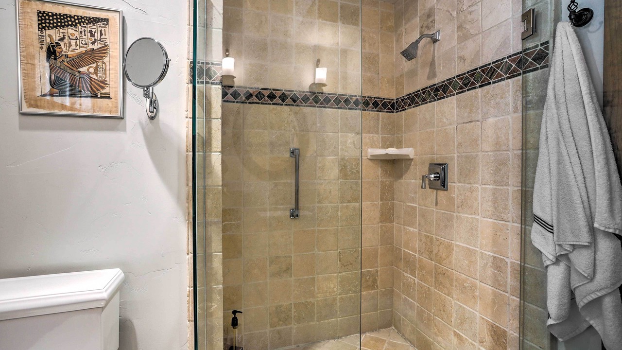 Photo of Bathroom in Blue Jay