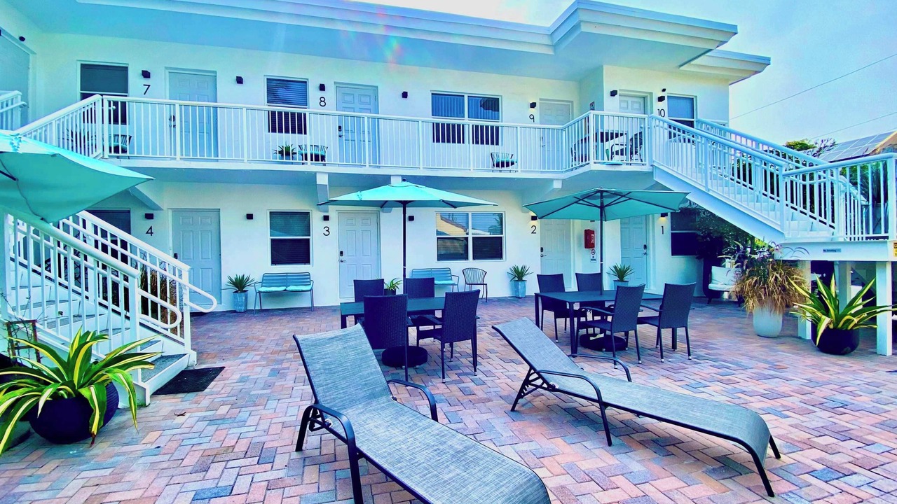 Photo of Patio Balcony in Hollywood South Central Beach