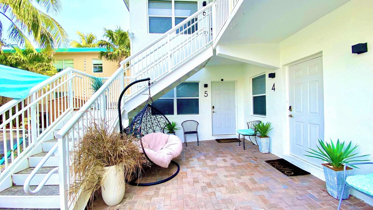 Photo of Patio Balcony in Hollywood South Central Beach
