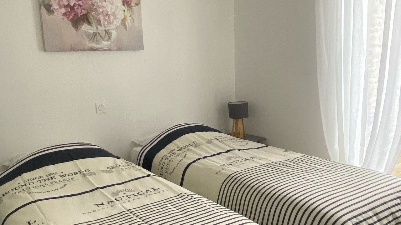 Photo of Bedroom in Baguer-Morvan