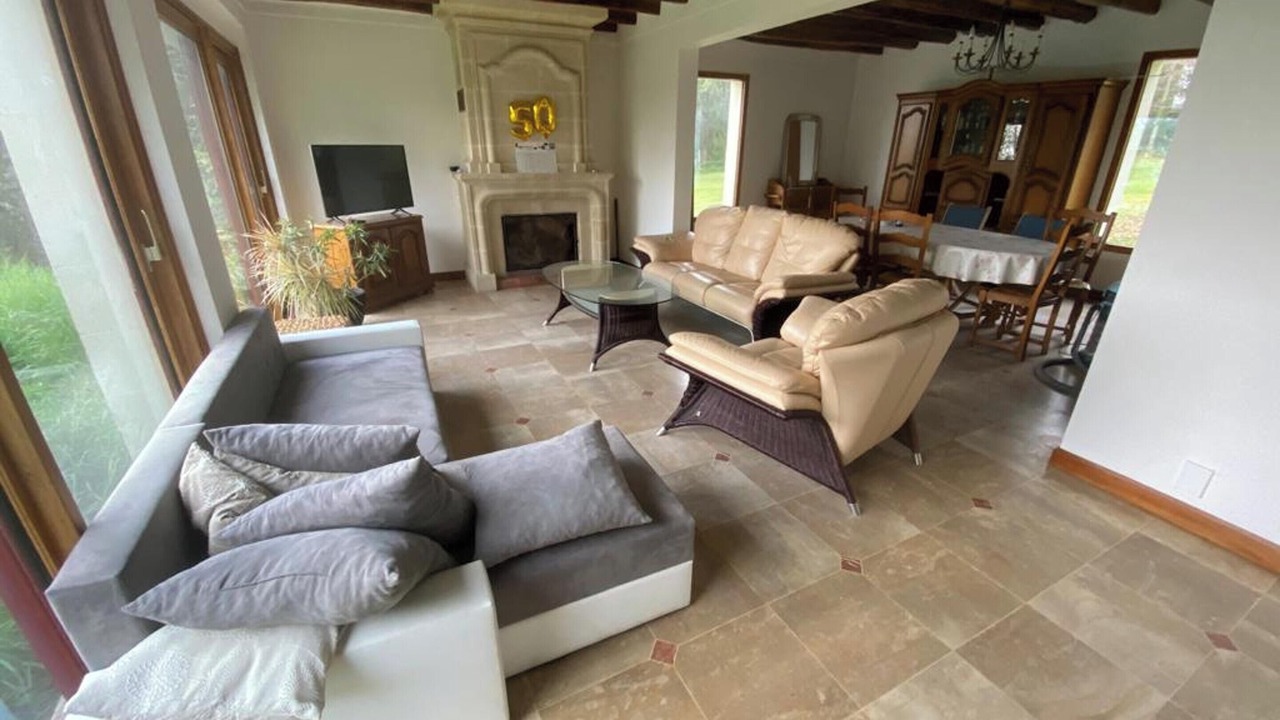 Photo of Livingroom in Mouterre-Silly