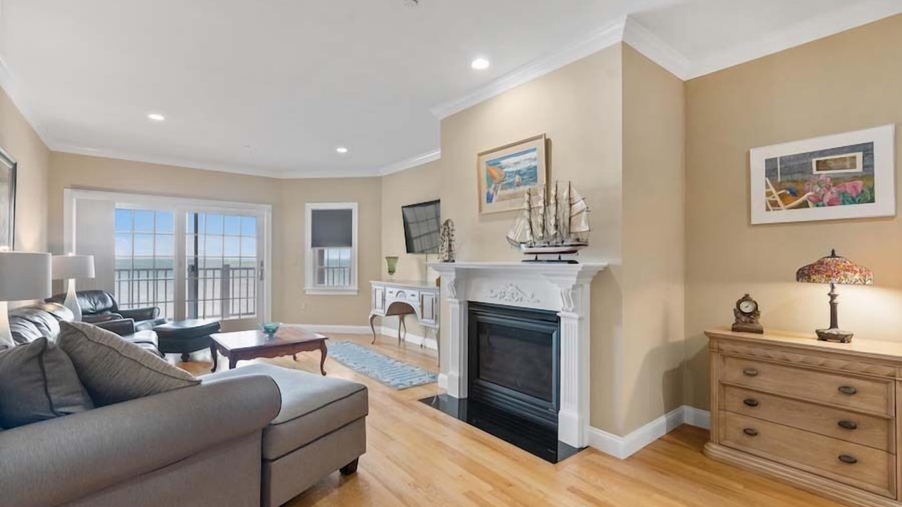Photo of Livingroom in Falmouth Heights