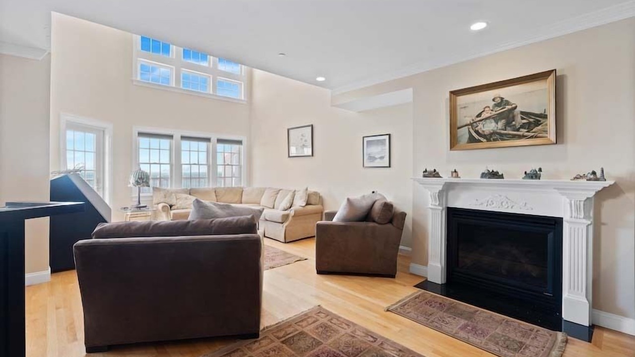 Photo of Livingroom in Falmouth Heights