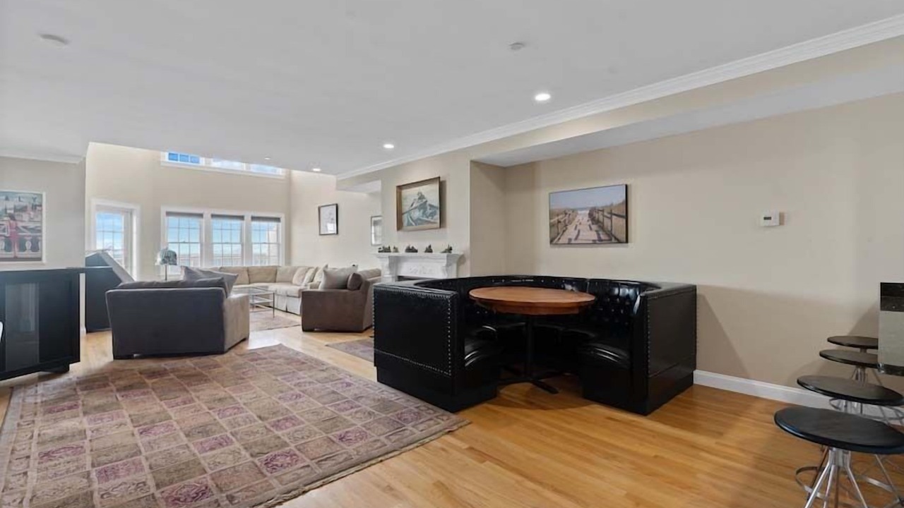 Photo of Livingroom in Falmouth Heights