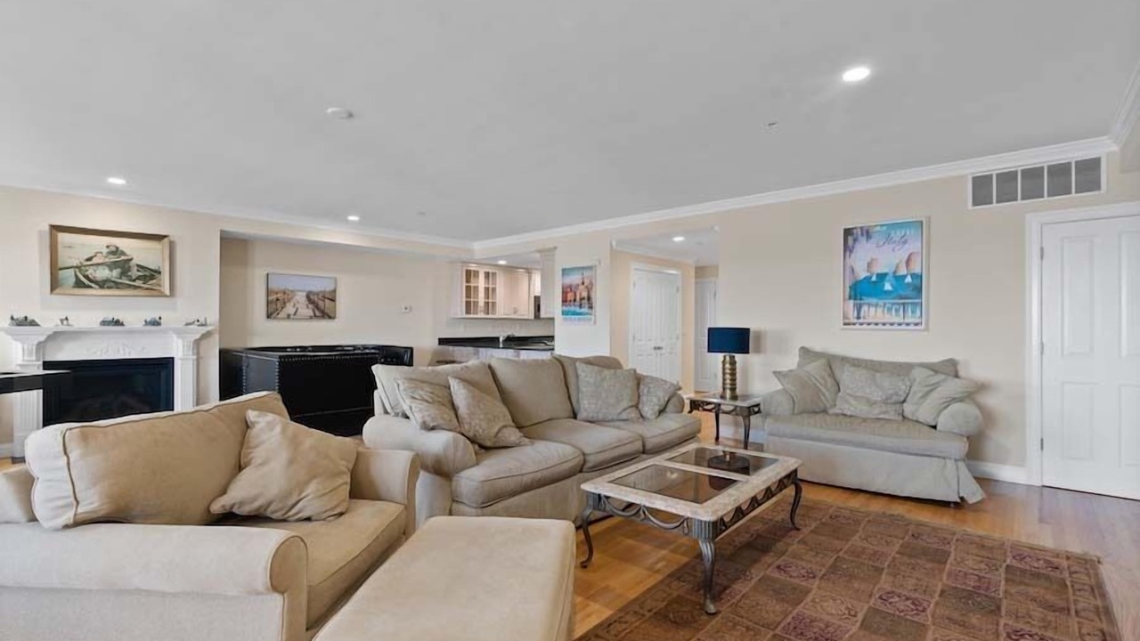 Photo of Livingroom in Falmouth Heights