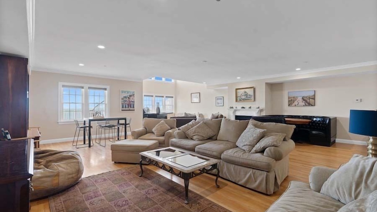 Photo of Livingroom in Falmouth Heights