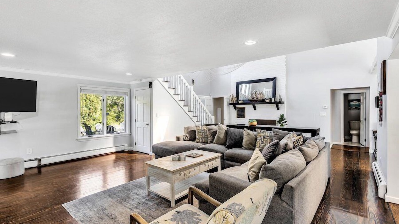 Photo of Livingroom in Centerville