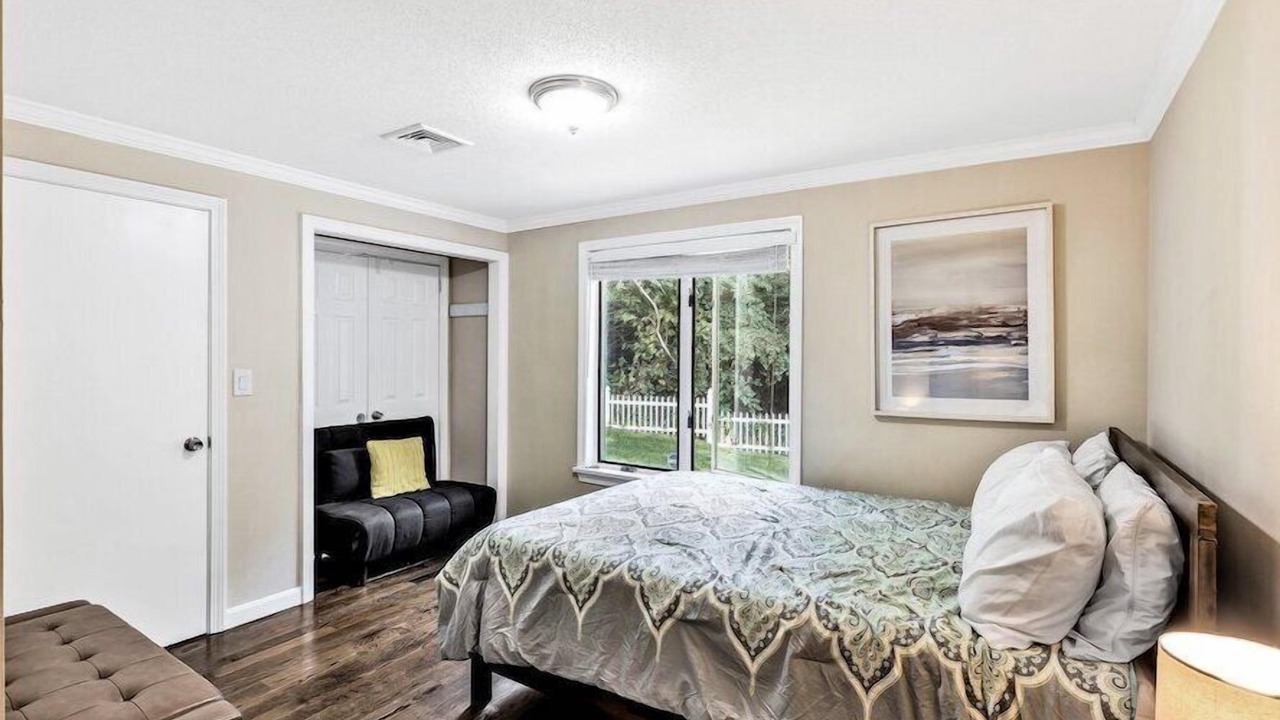 Photo of Bedroom in Centerville