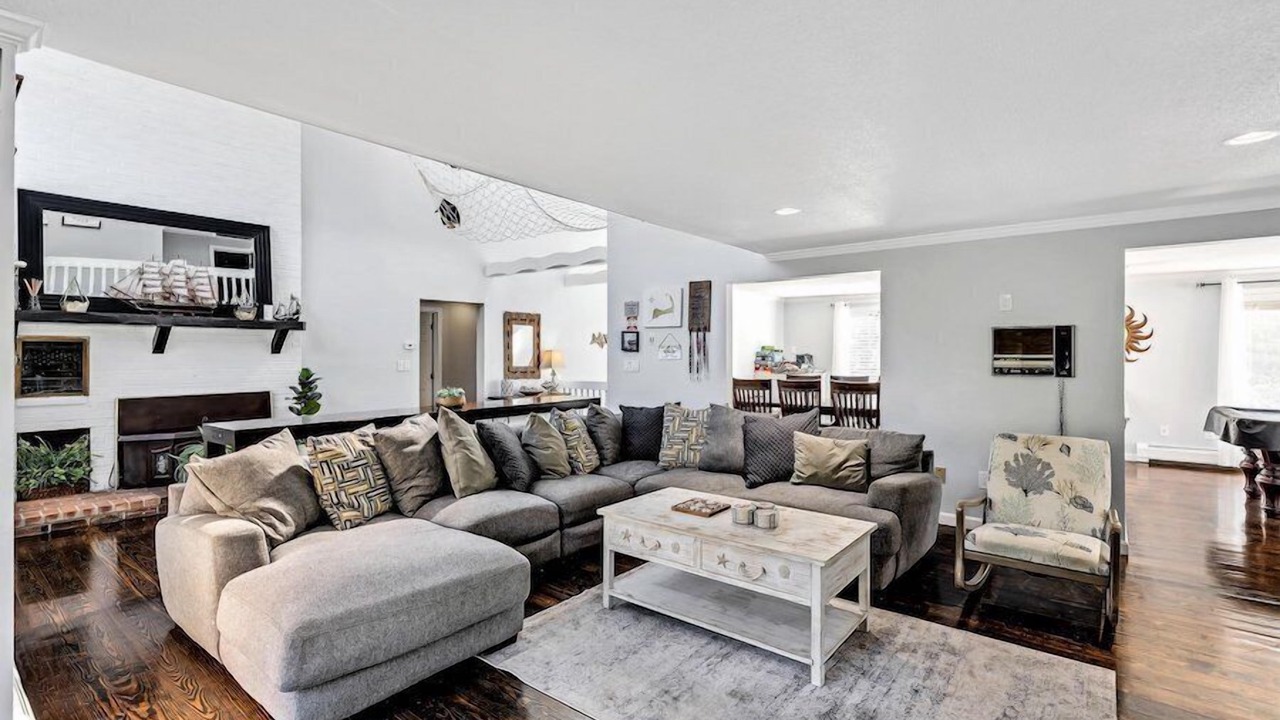 Photo of Livingroom in Centerville