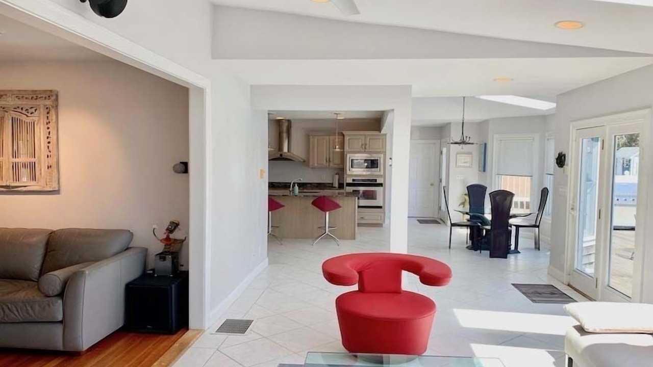 Photo of Livingroom in Falmouth Heights