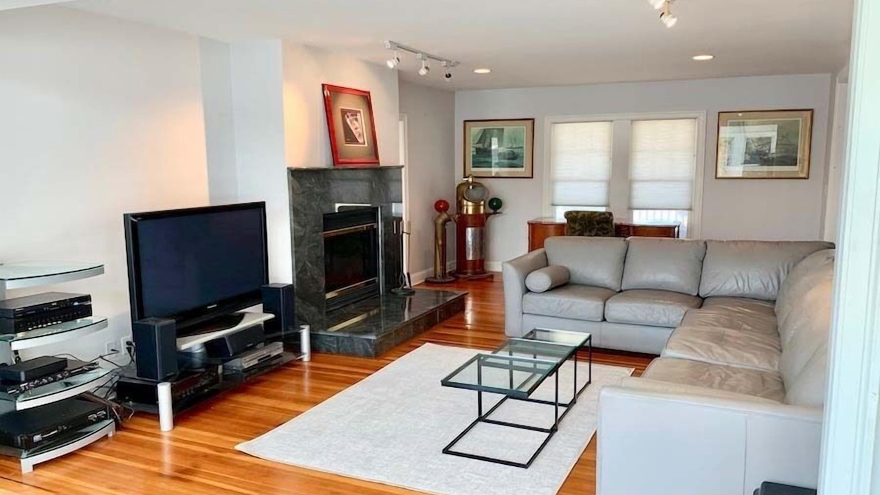 Photo of Livingroom in Falmouth Heights
