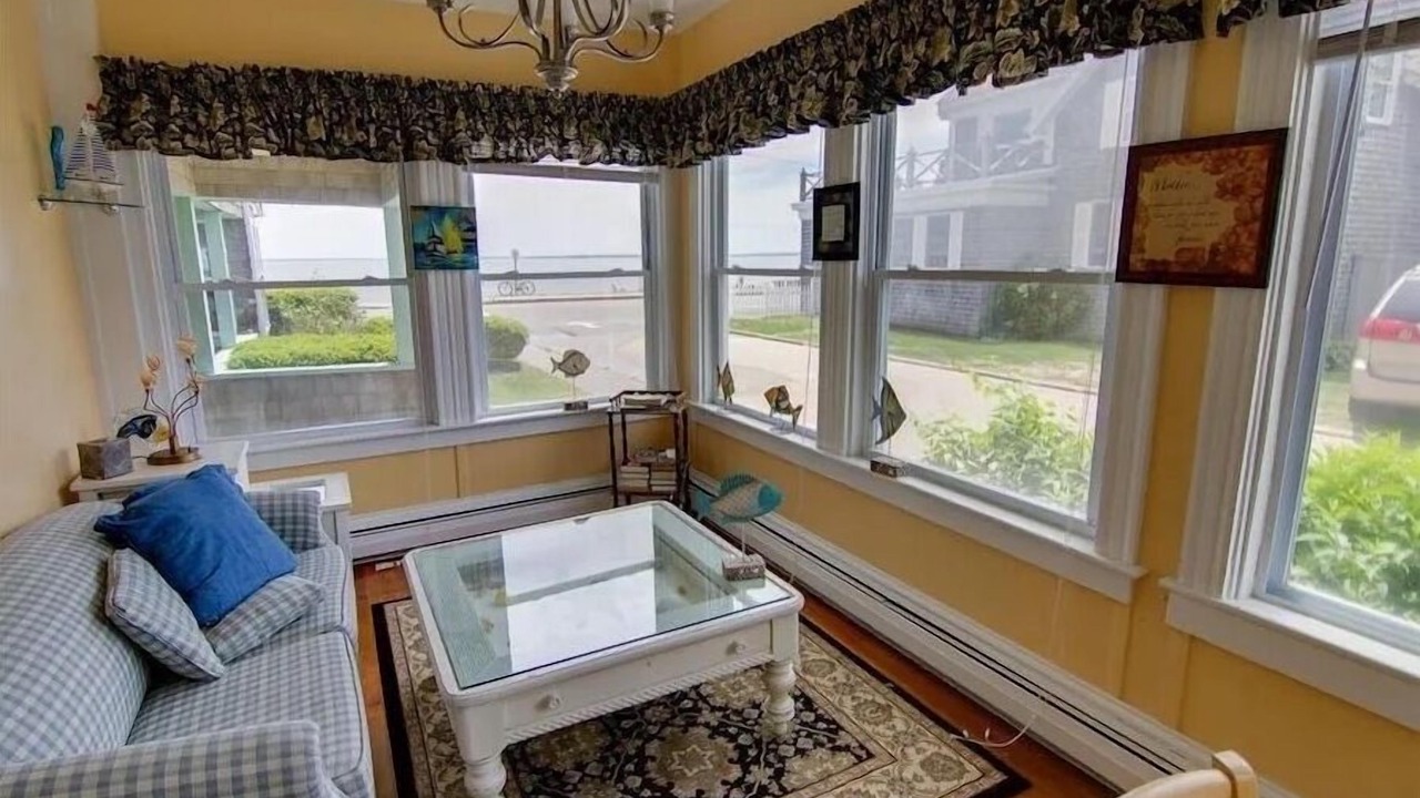 Photo of Livingroom in Falmouth Heights