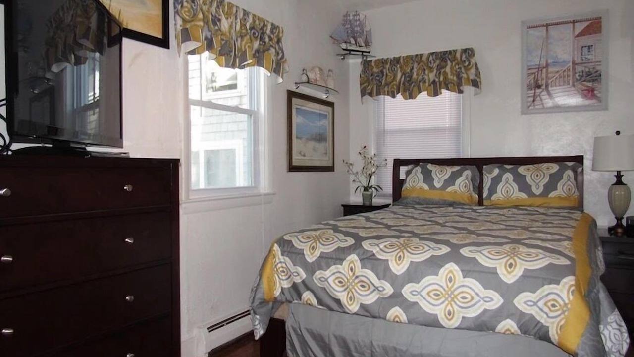 Photo of Bedroom in Falmouth Heights