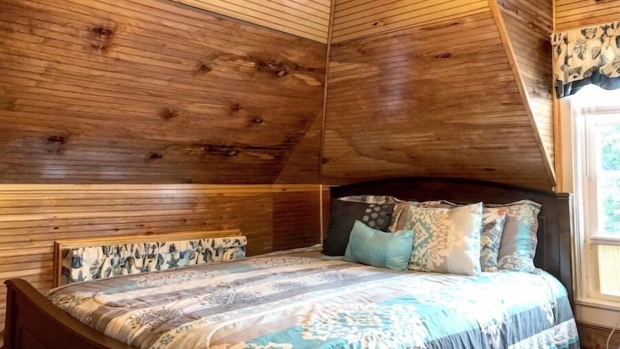 Photo of Bedroom in Falmouth Heights