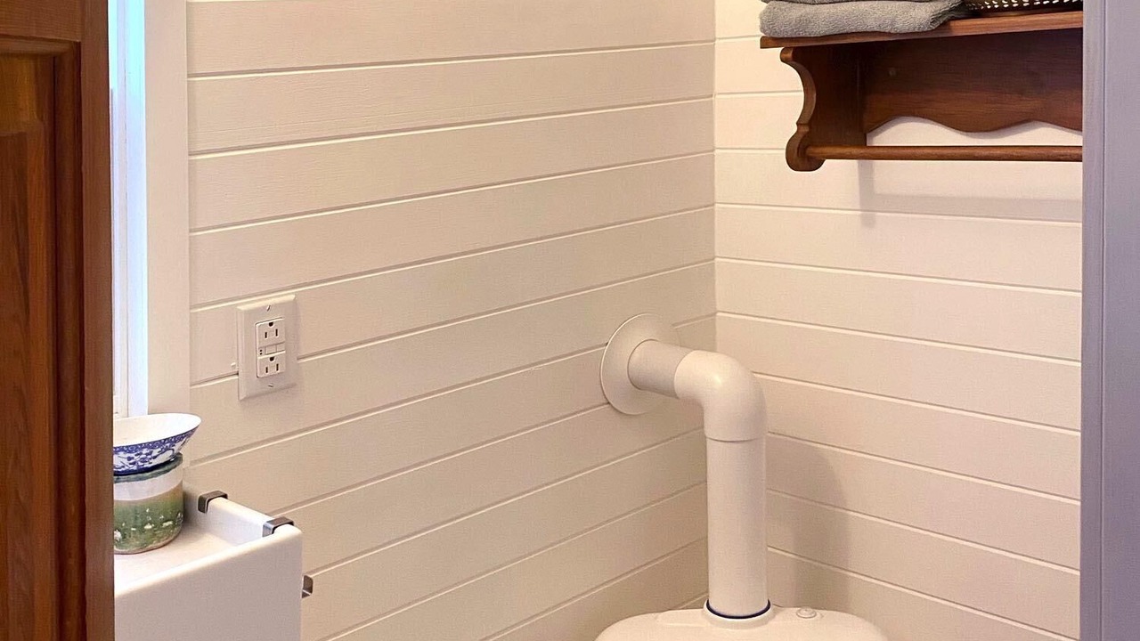Photo of Bathroom in Glenville