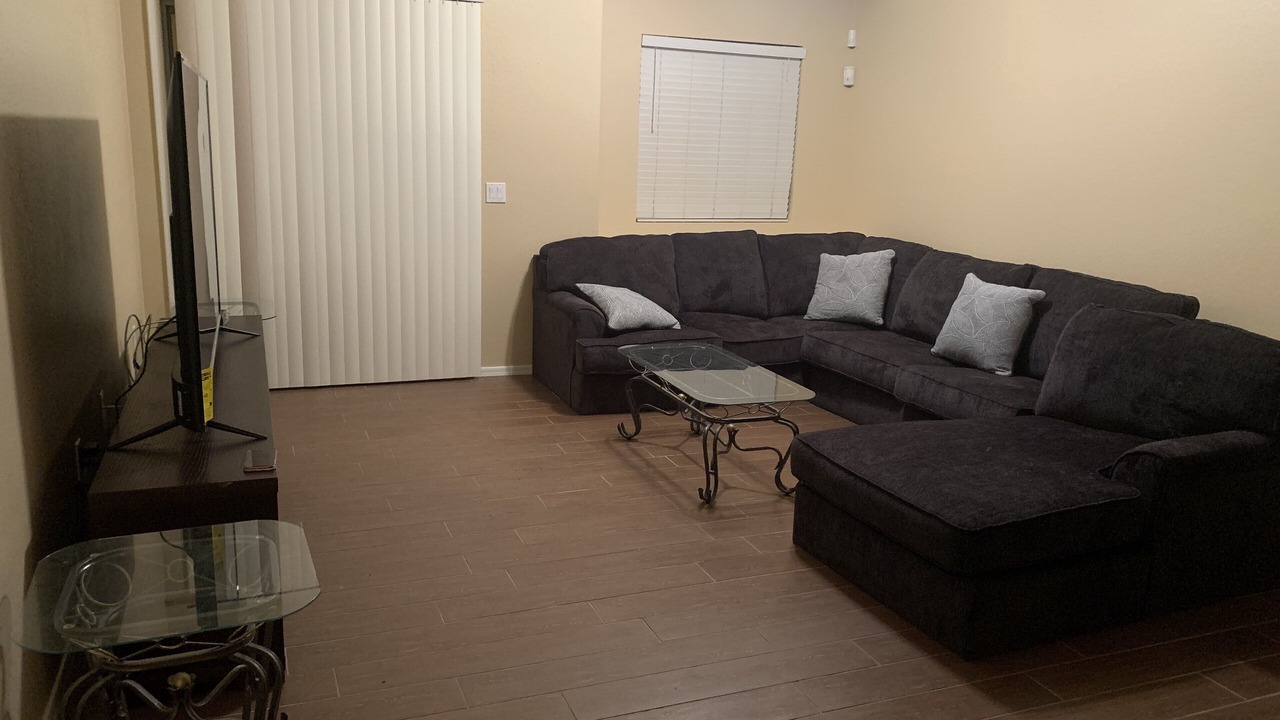 Photo of Livingroom in Canyon Trails