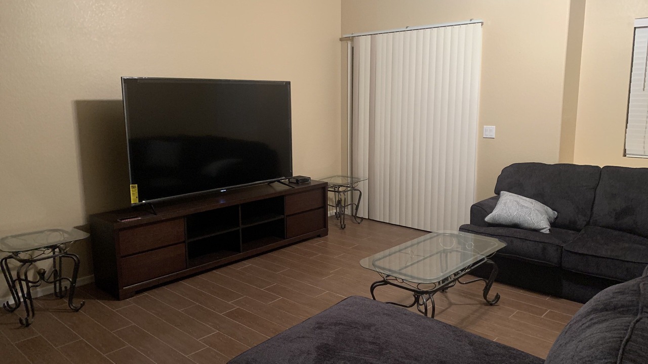 Photo of Livingroom in Canyon Trails