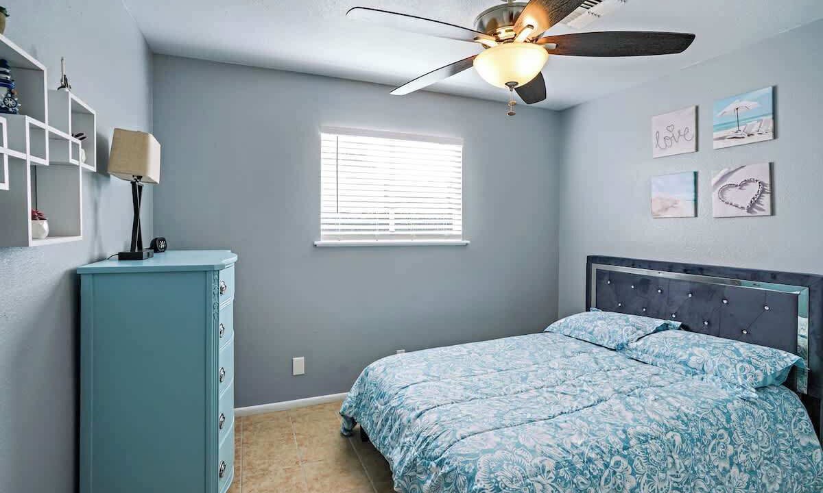 Photo of Bedroom in South Side