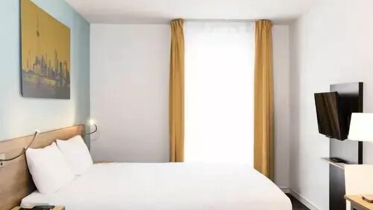 Photo of Bedroom in Clamart