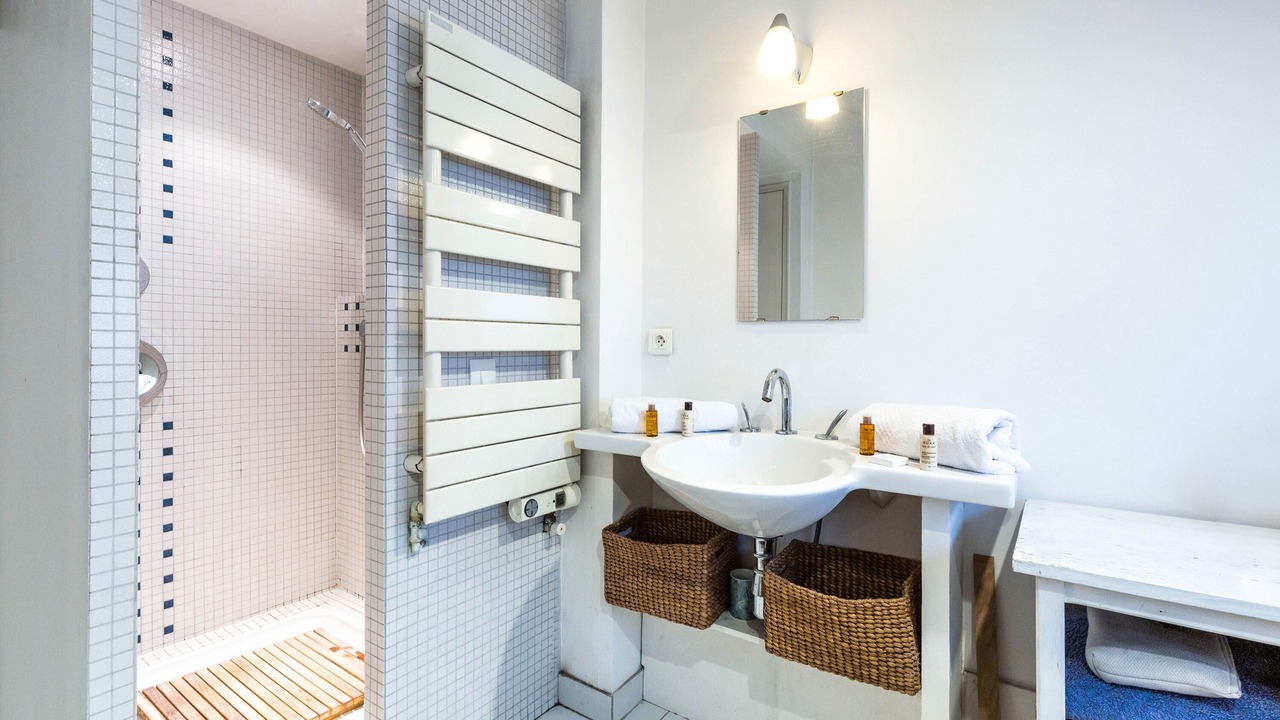 Photo of Bathroom in Butte-aux-Cailles