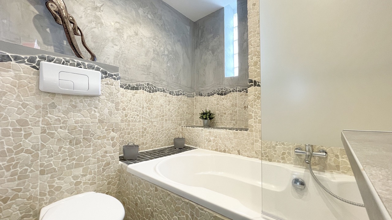 Photo of Bathroom in Quartier Exposition-Bajatiere