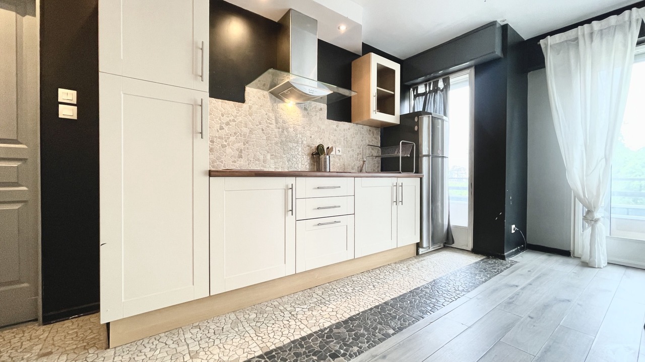 Photo of Kitchen in Quartier Exposition-Bajatiere
