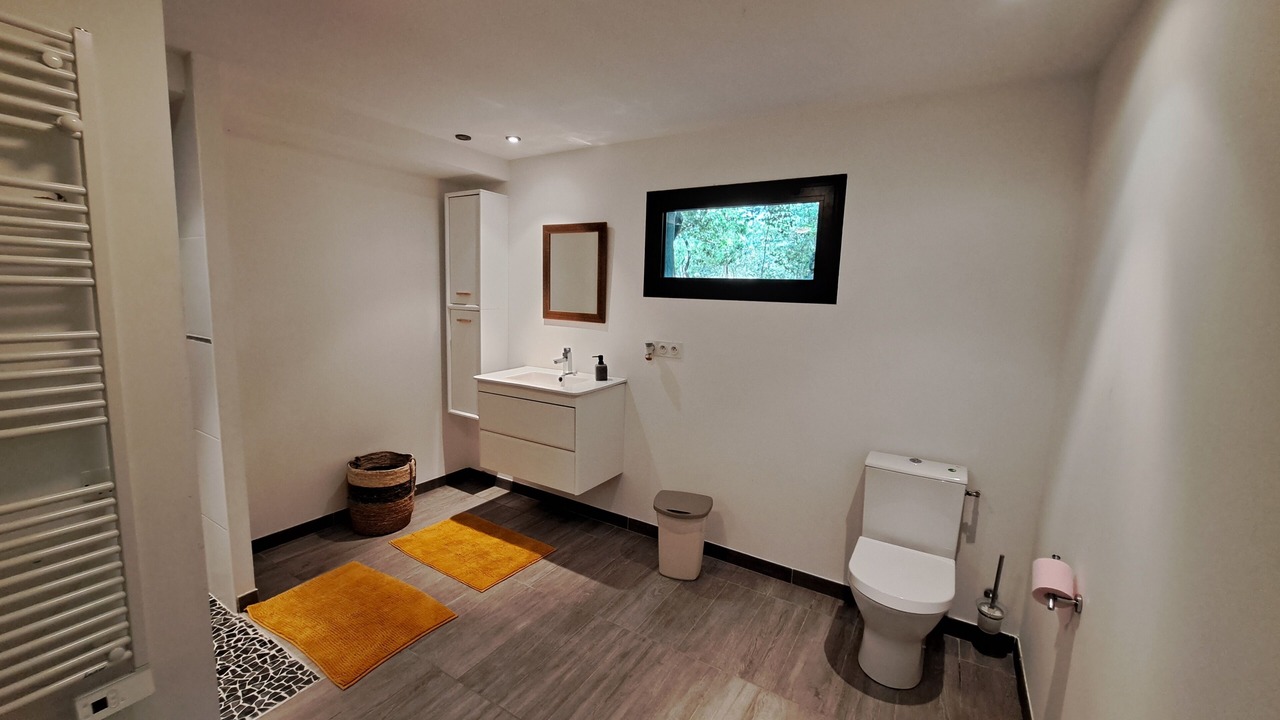 Photo of Bathroom in Saint-Paulet-de-Caisson