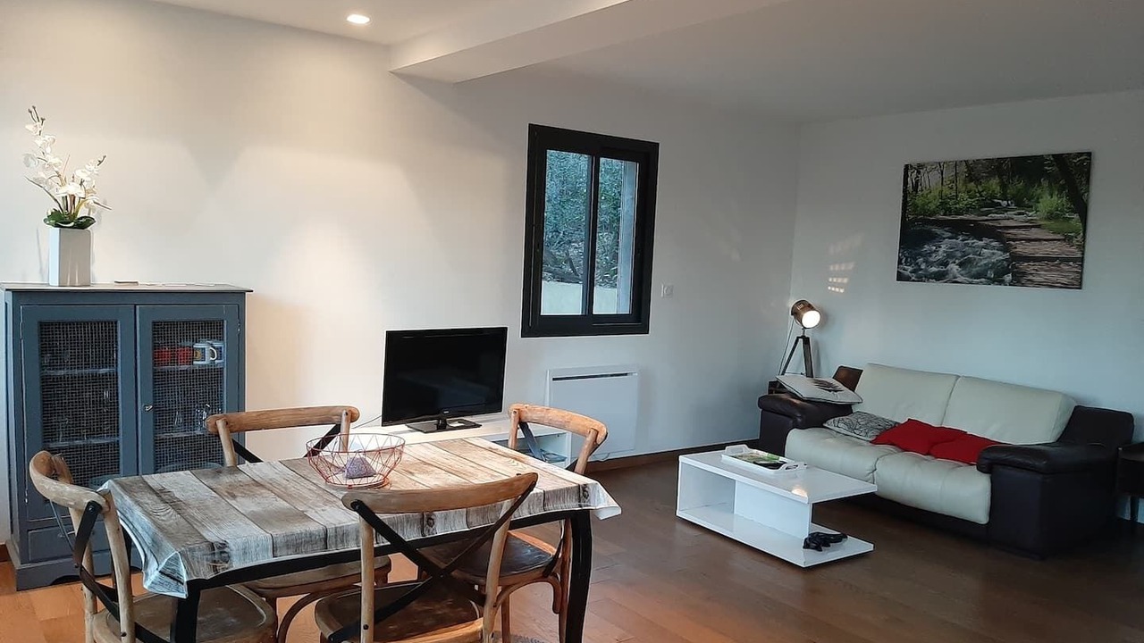 Photo of Livingroom in Saint-Paulet-de-Caisson
