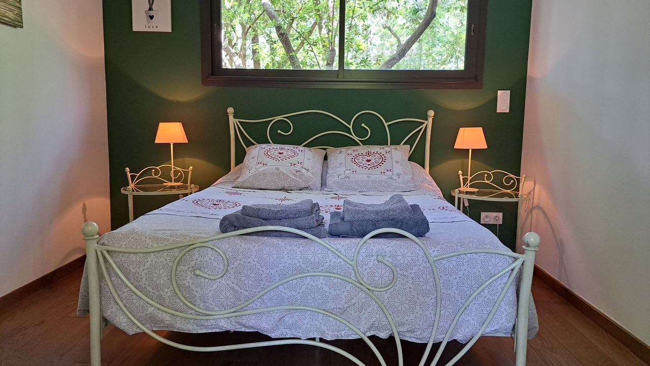 Photo of Bedroom in Saint-Paulet-de-Caisson