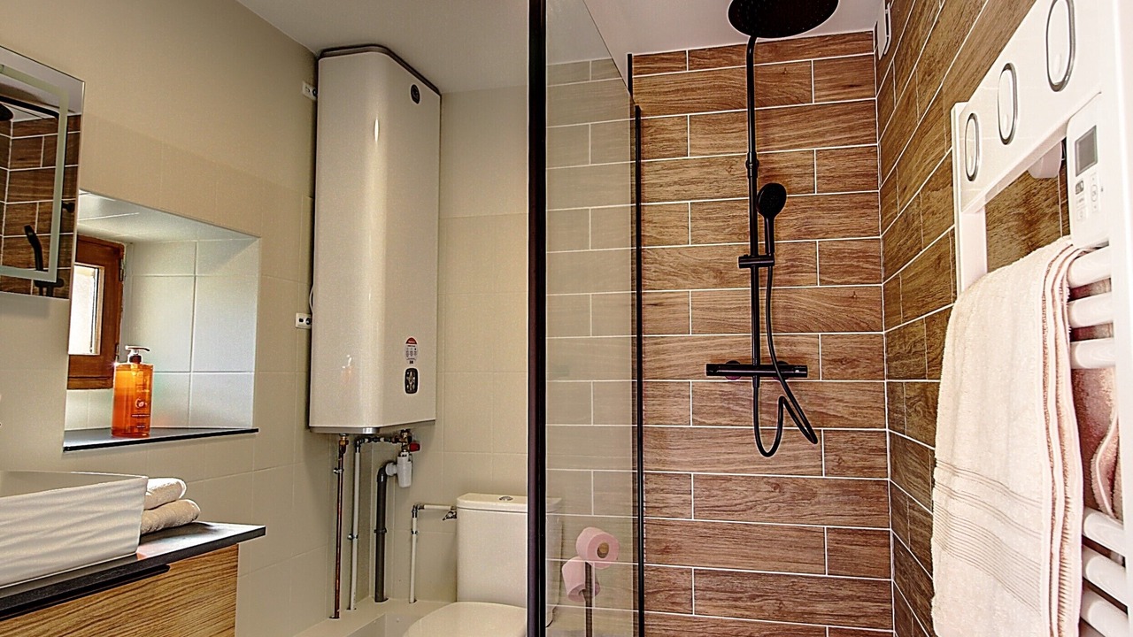 Photo of Bathroom in Le-Petit-Pressigny