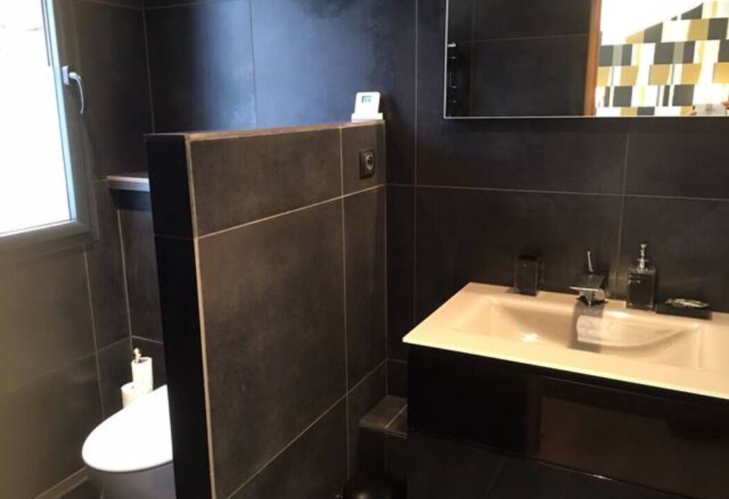 Photo of Bathroom in Coutures
