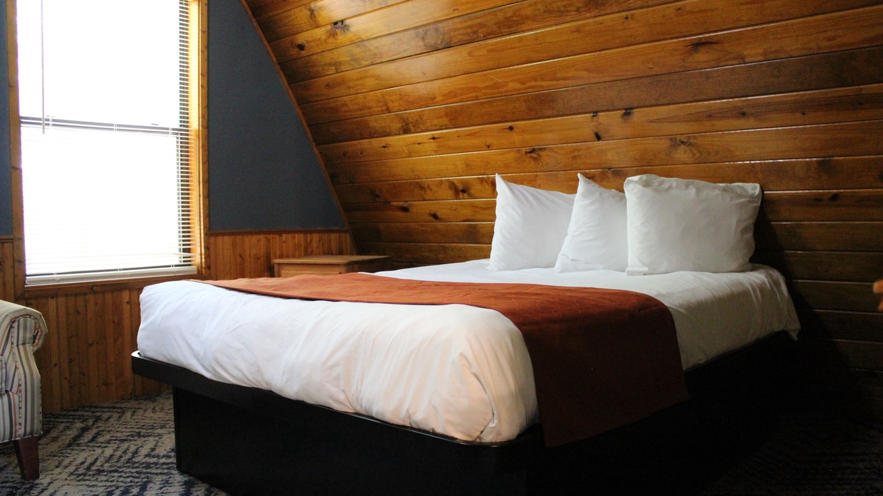 Photo of Bedroom in Canyon Lake