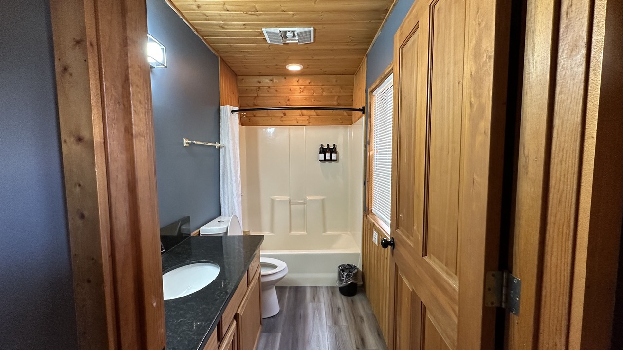 Photo of Bathroom in Canyon Lake