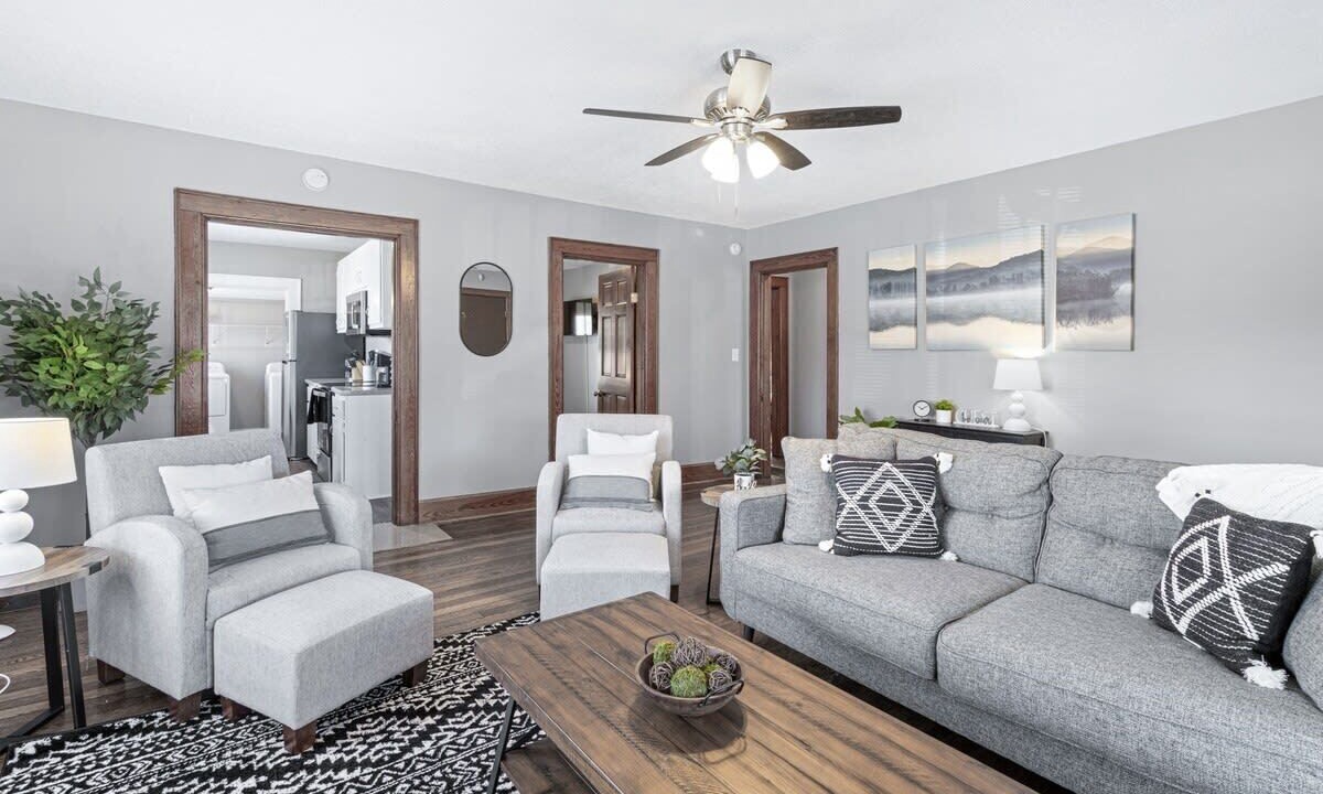 Photo of Livingroom in Lupton City