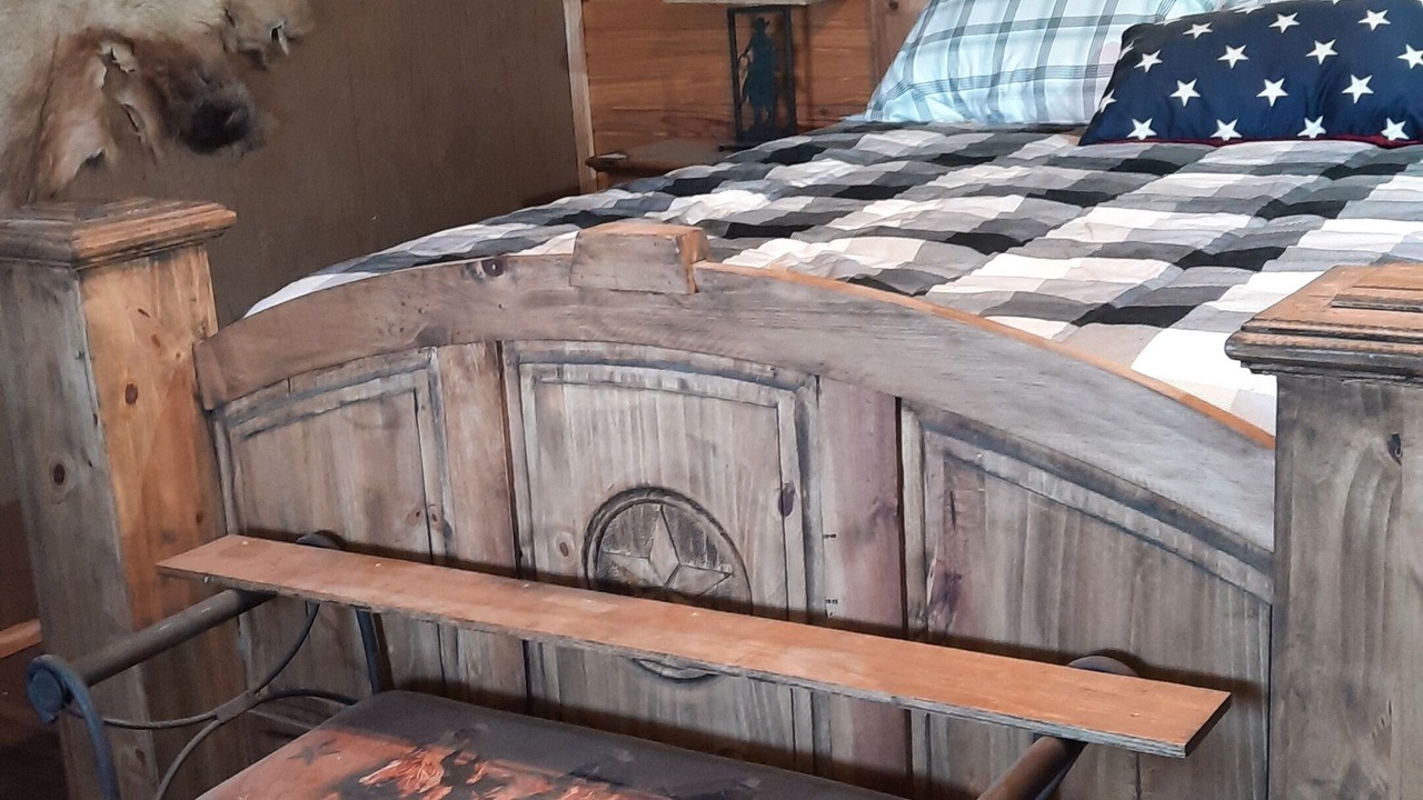 Photo of Bedroom in Lafayette County