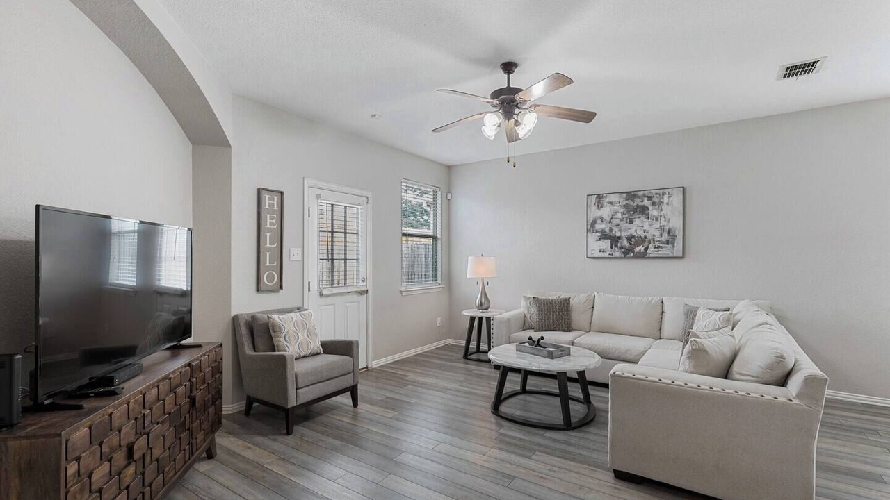 Photo of Livingroom in Little Elm