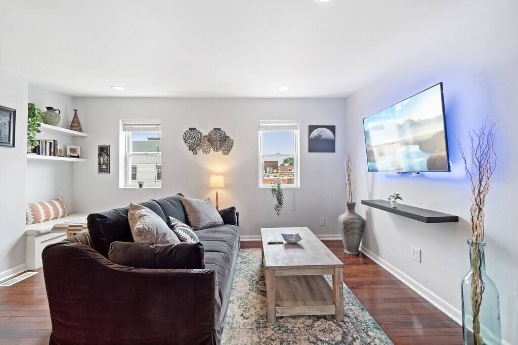 Photo of Livingroom in East Passyunk Crossing