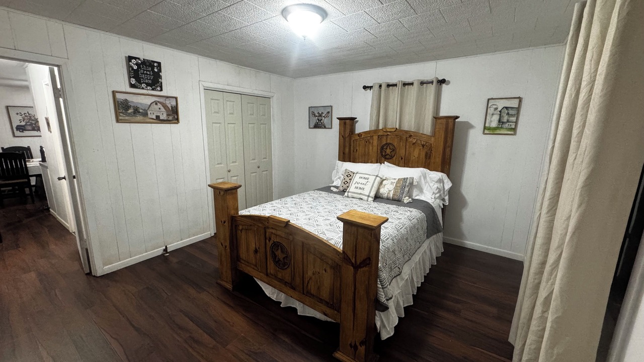 Photo of Bedroom in Comanche