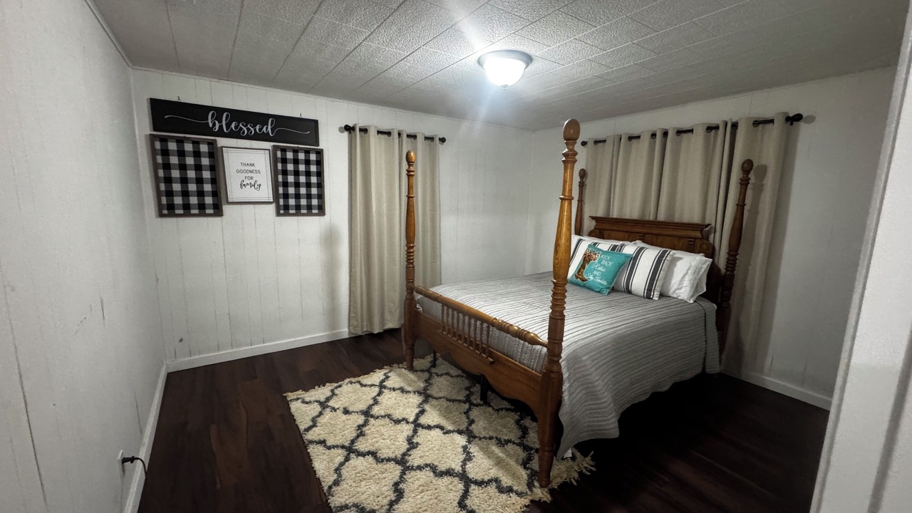 Photo of Bedroom in Comanche