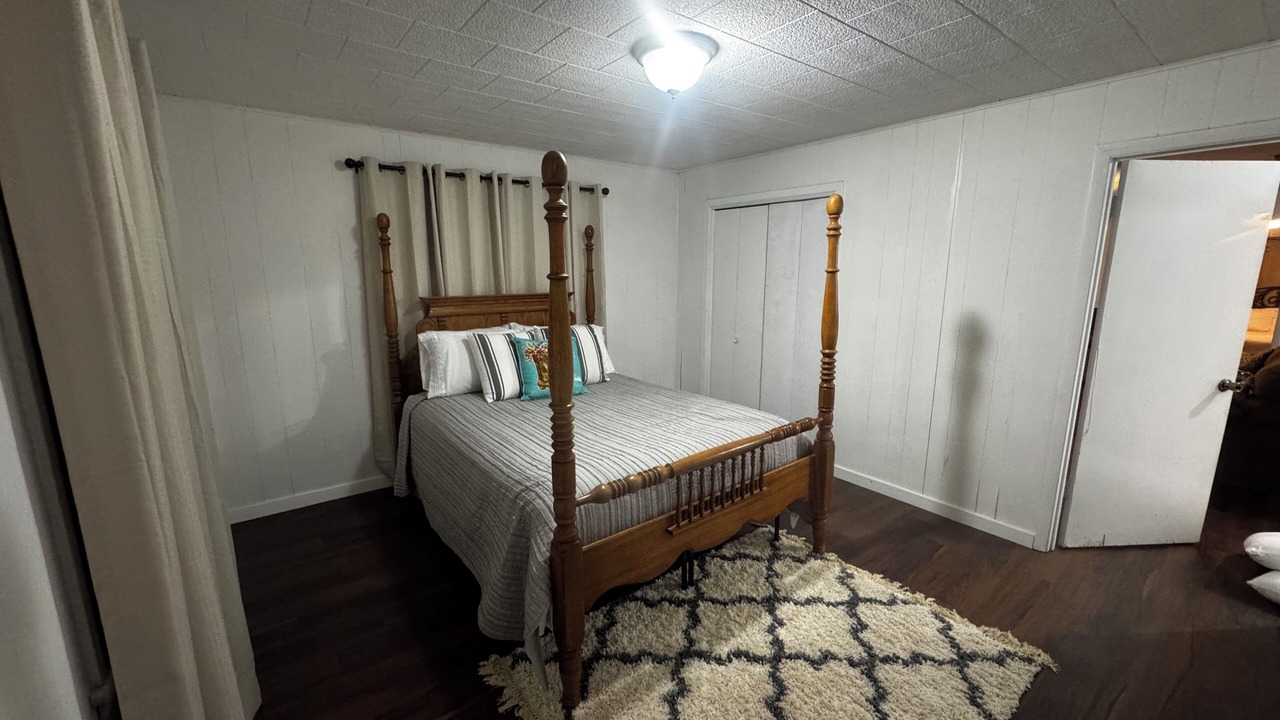 Photo of Bedroom in Comanche