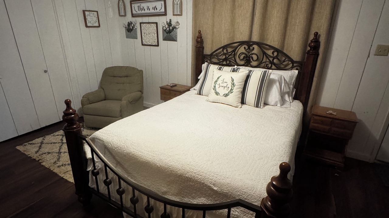Photo of Bedroom in Comanche