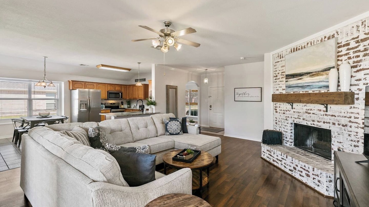 Photo of Livingroom in Murphy